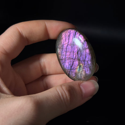 Lila Labradorit Cabochon ~ 31A