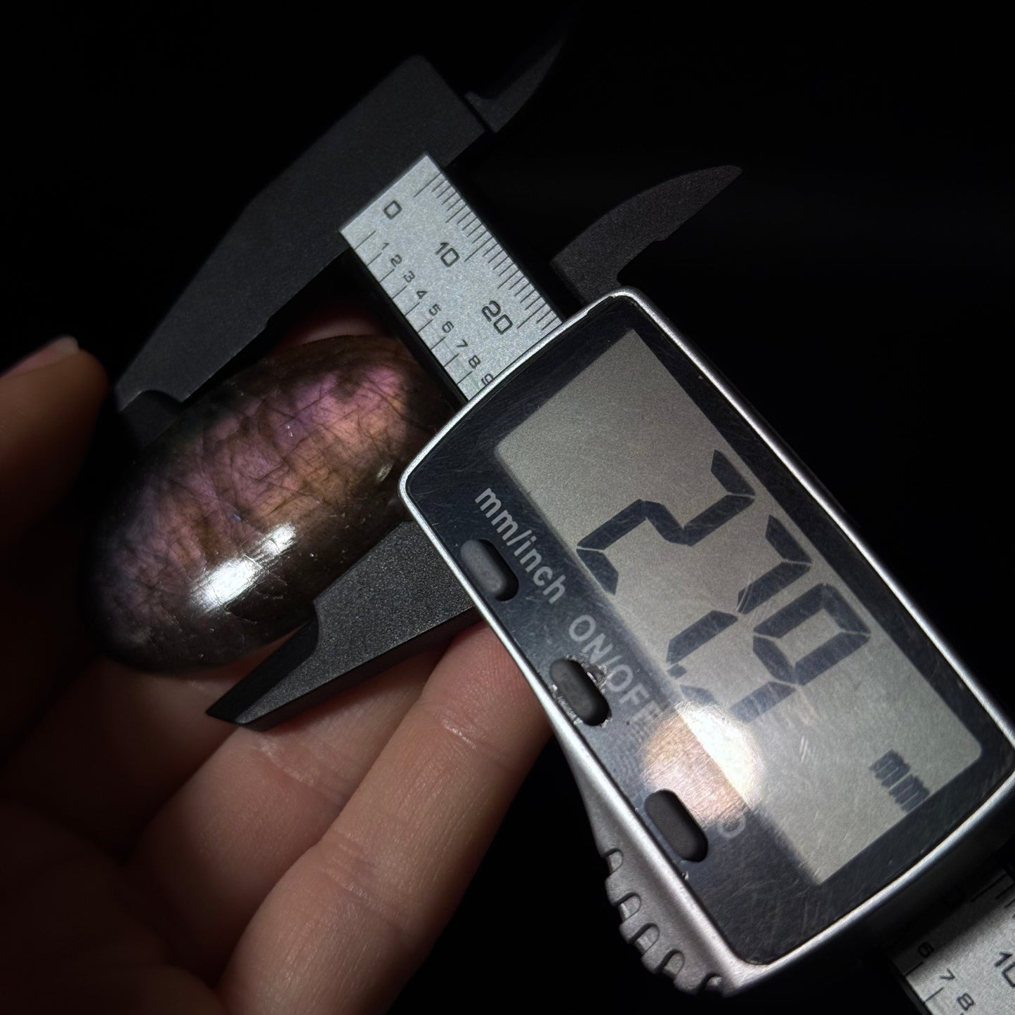 Lila Labradorit Cabochon ~ 31D