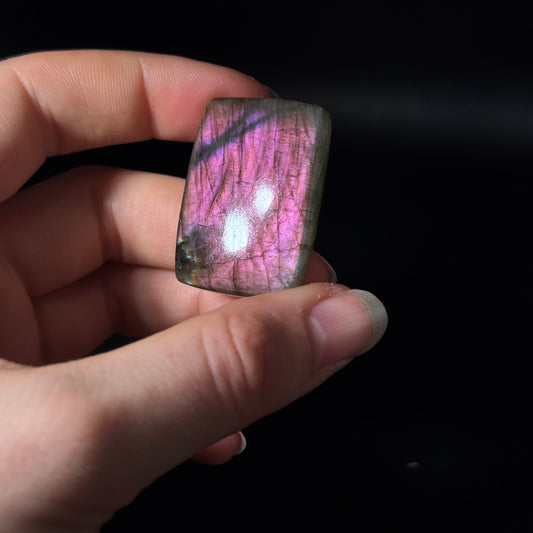 Lila Labradorit Cabochon ~ 31E