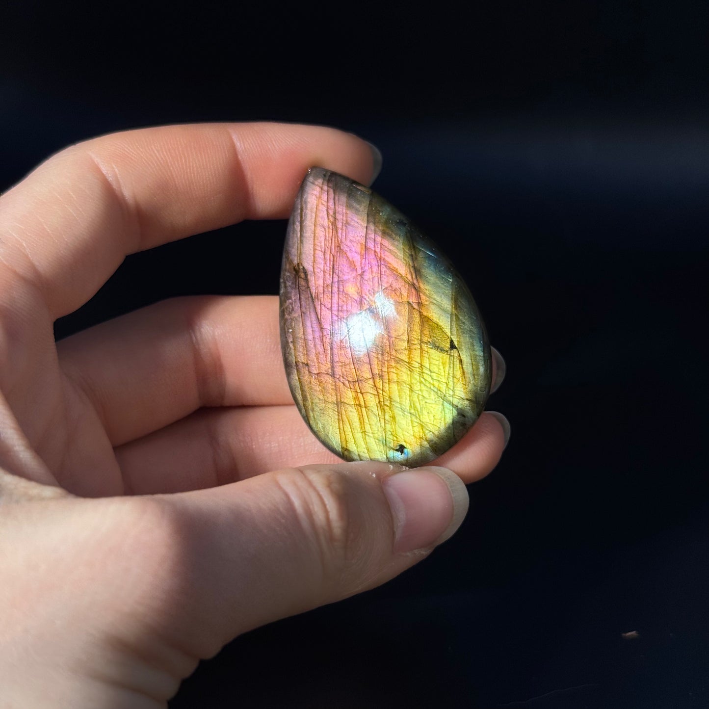 Lila Labradorit Cabochon ~ 46A
