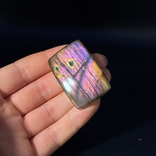 Lila Labradorit Cabochon ~ 46D