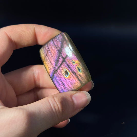 Lila Labradorit Cabochon ~ 46D