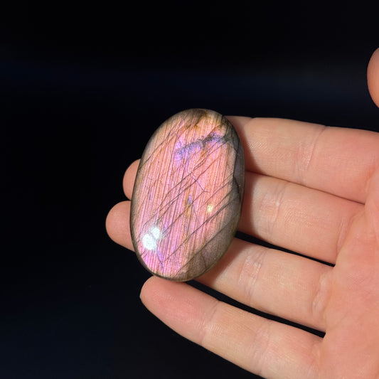 Lila Labradorit Cabochon ~ 46F