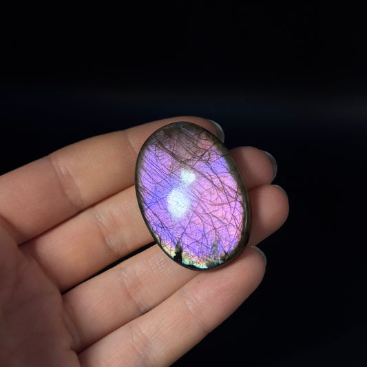 Lila Labradorit Cabochon ~ 36A