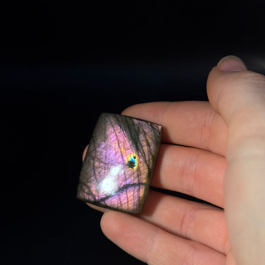 Lila Labradorit Cabochon ~ 36C