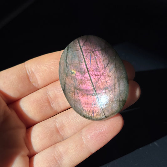 Lila Labradorit Cabochon ~ 58AA