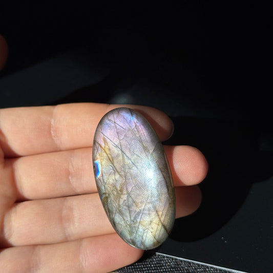 Lila Labradorit Cabochon ~ 38AA