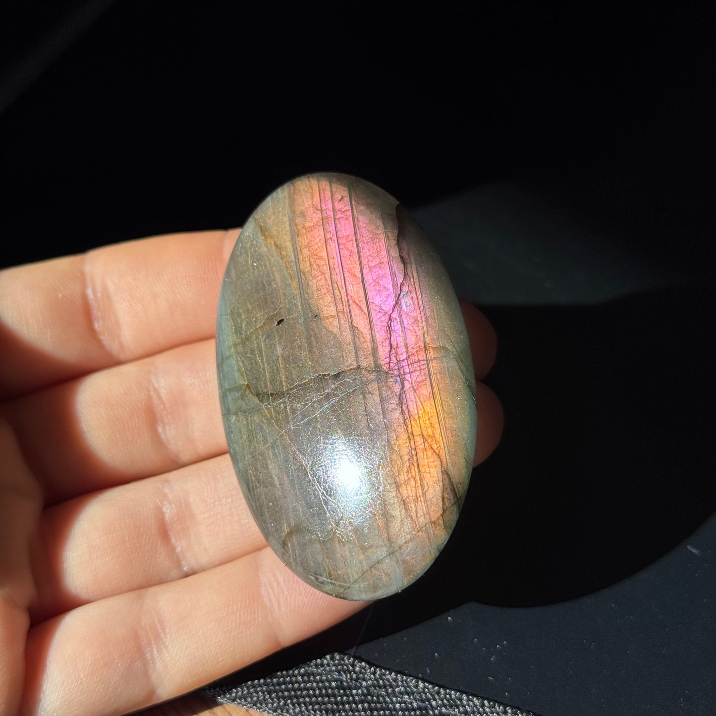 Lila Labradorit Cabochon ~ 67A
