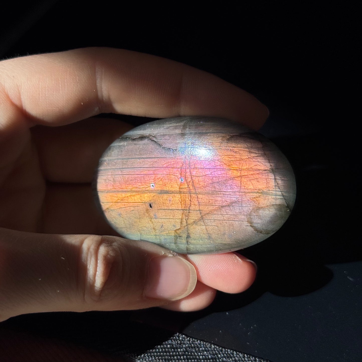 Lila Labradorit Cabochon ~ 67A