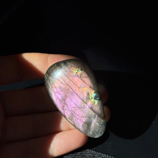 Lila Labradorit Cabochon ~ 53A