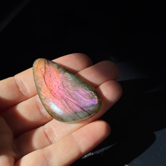 Lila Labradorit Cabochon ~ 40D