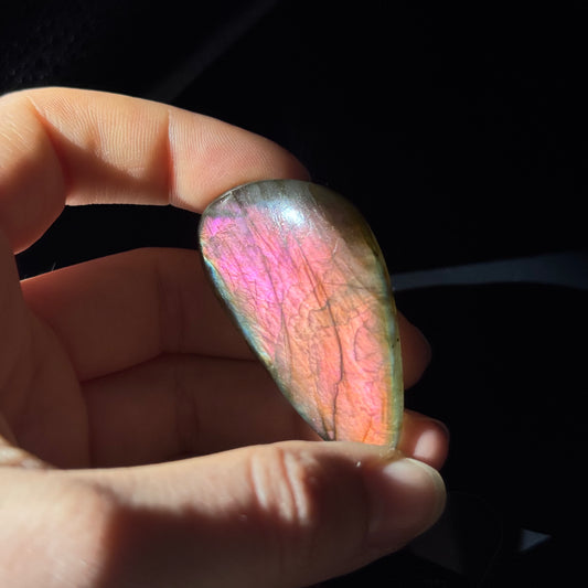 Lila Labradorit Cabochon ~ 40D