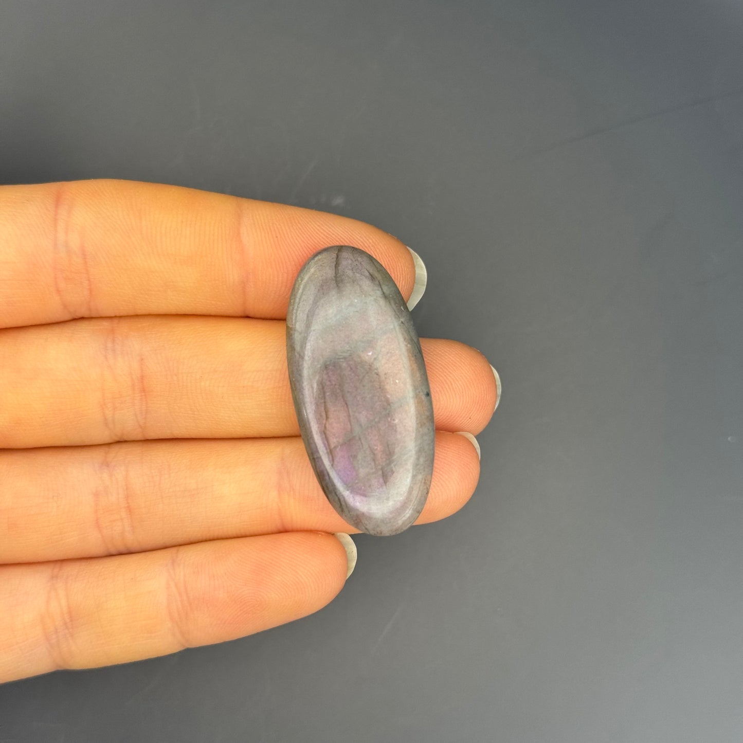 Lila Labradorit Cabochon ~ 18Y