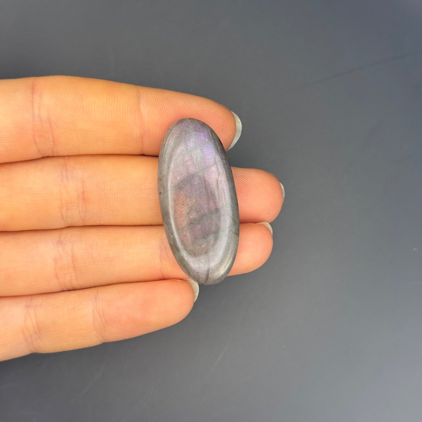 Lila Labradorit Cabochon ~ 18Y