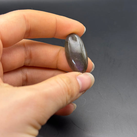 Lila Labradorit Cabochon ~ 10G