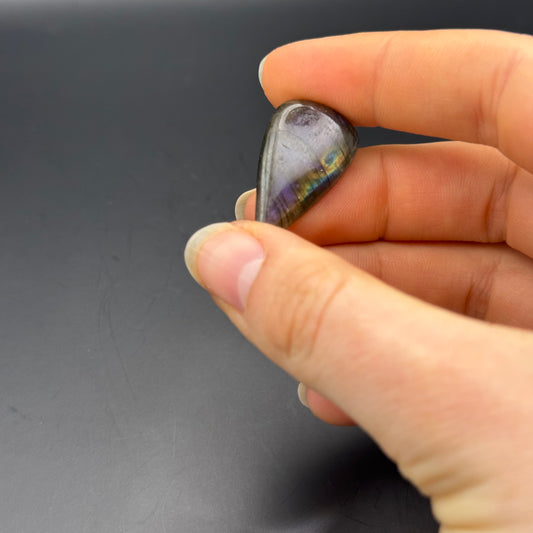 Lila Labradorit Cabochon ~ 10H