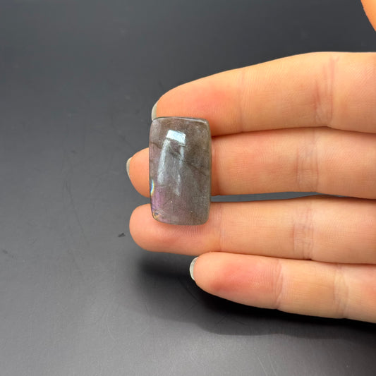 Lila Labradorit Cabochon ~ 10O