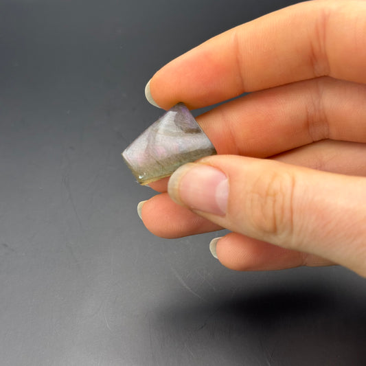 Lila Labradorit Cabochon ~ 10Q