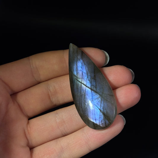 Lila Labradorit Cabochon ~ 29C