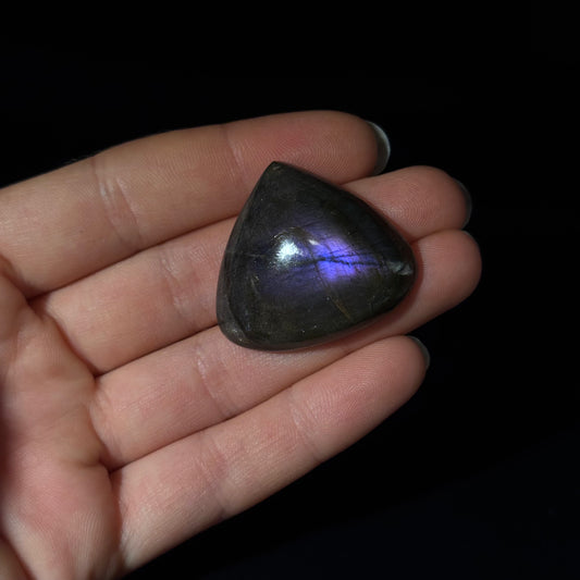 Lila Labradorit Cabochon ~ 29D