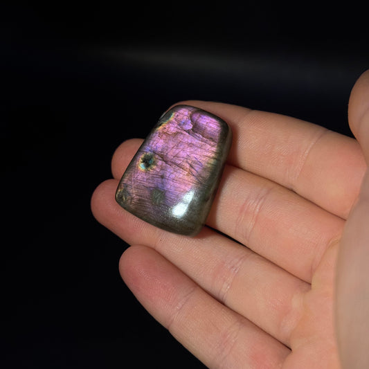 Lila Labradorit Cabochon ~ 29L