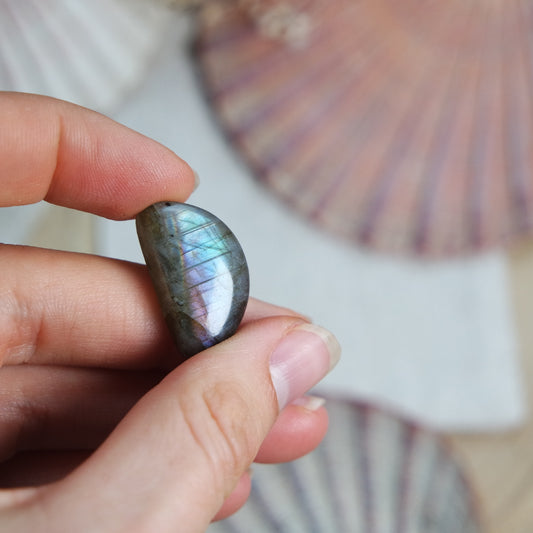 Labradorit Cabochon ~ 9XMM