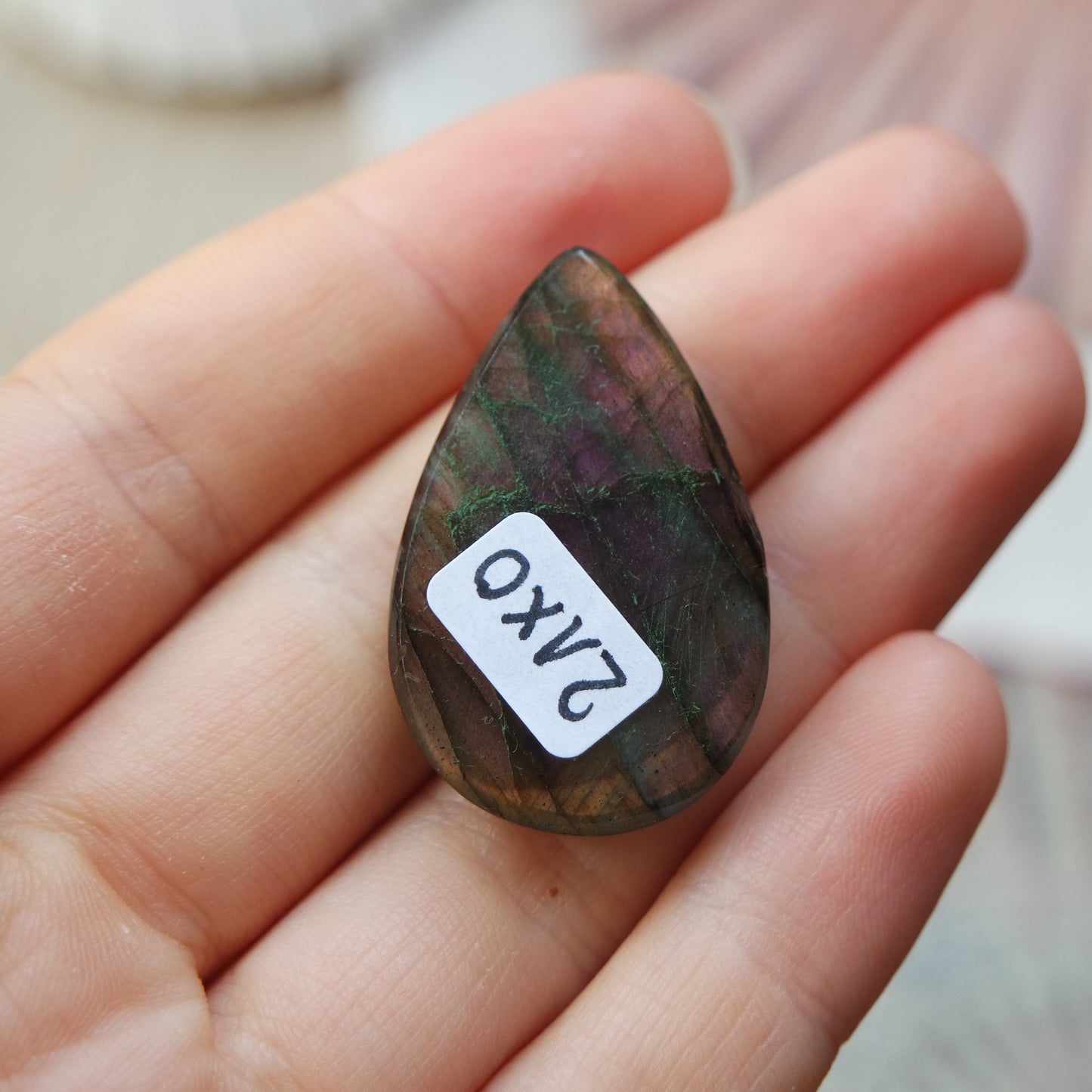 Lila Labradorit Cabochon ~ 21XO