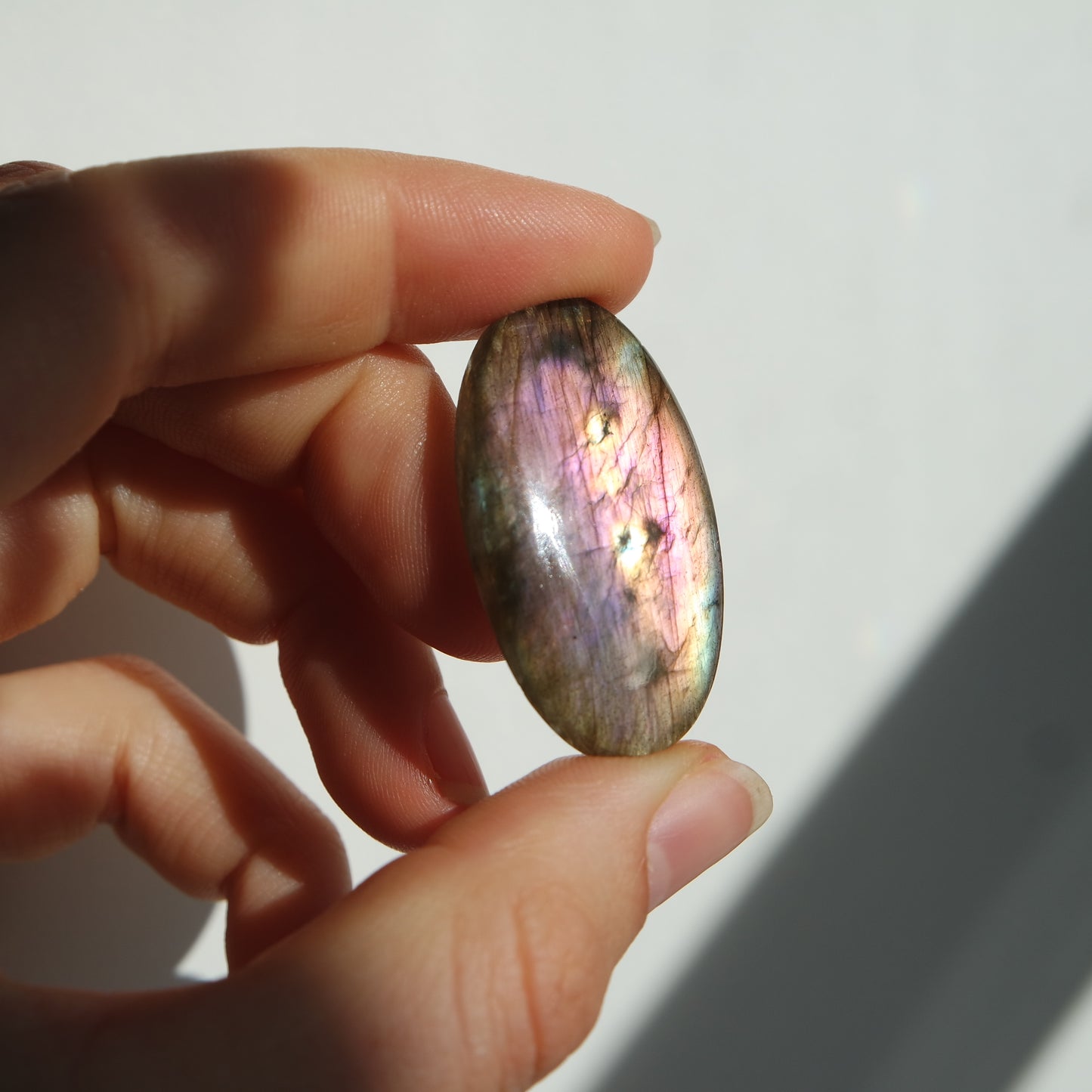 Lila Labradorit Cabochon ~ 21XU