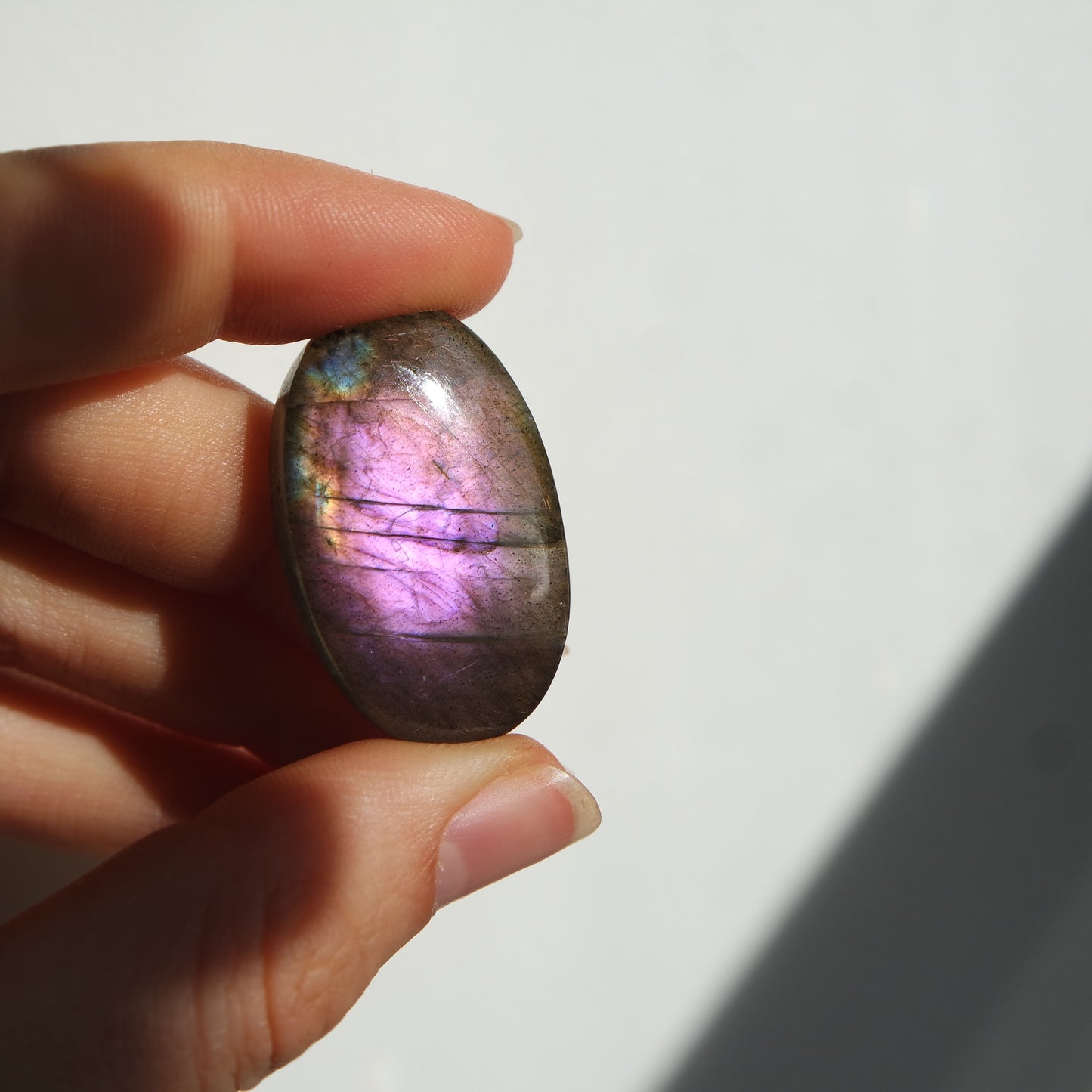 Lila Labradorit Cabochon ~ 21XX