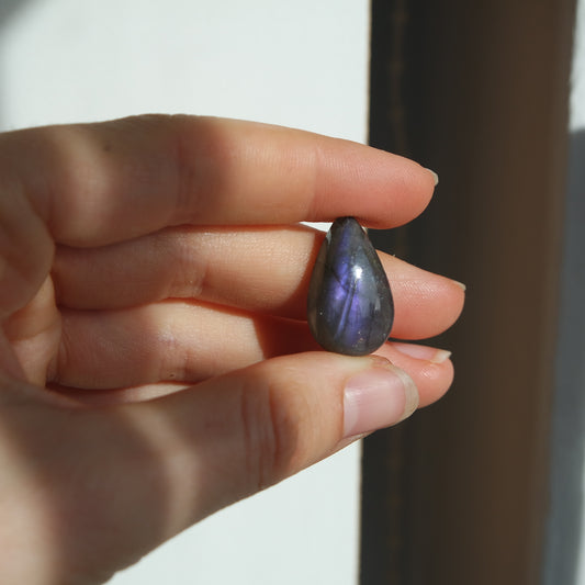 Lila Labradorit Cabochon ~ 10XF