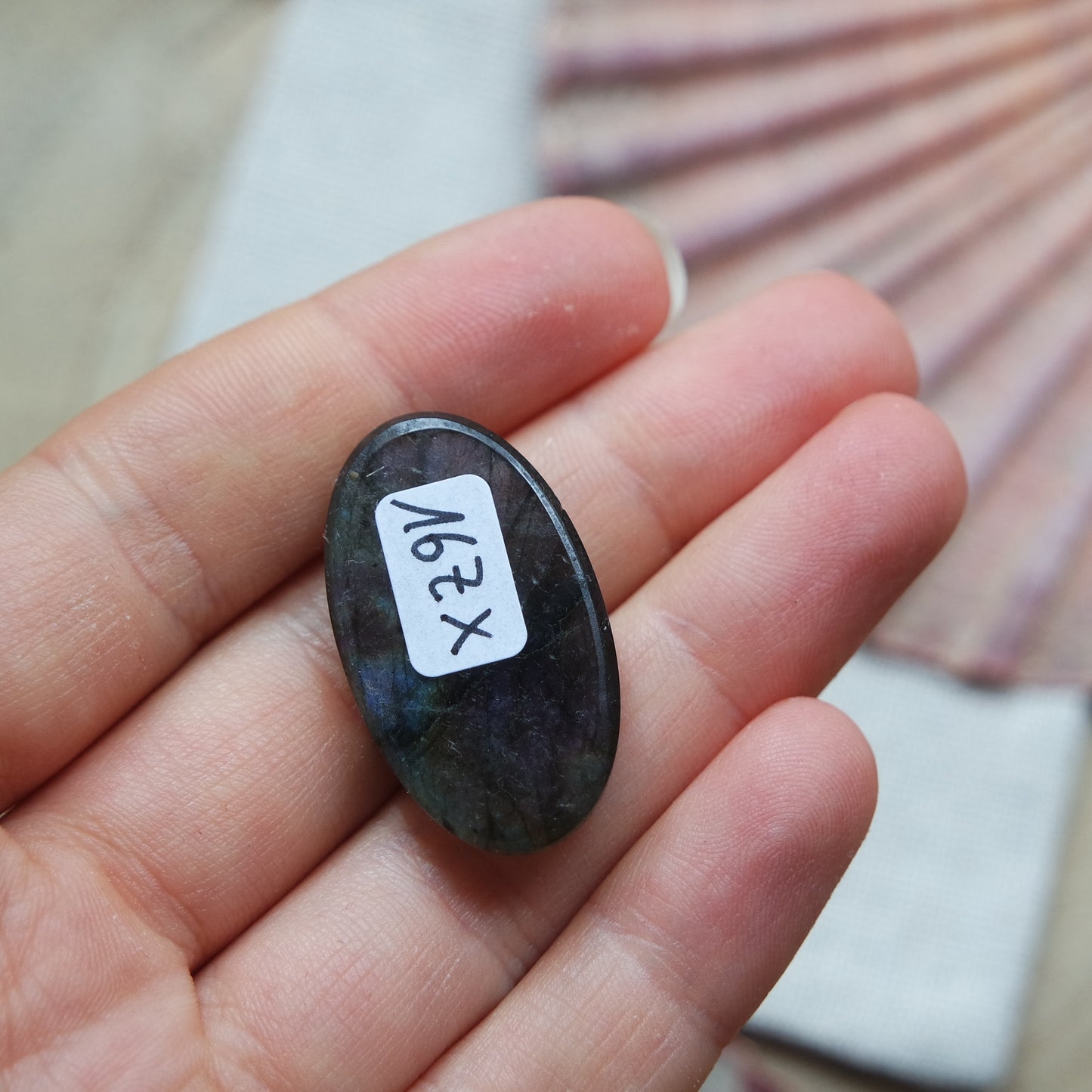 Lila Labradorit Cabochon ~ 16ZX