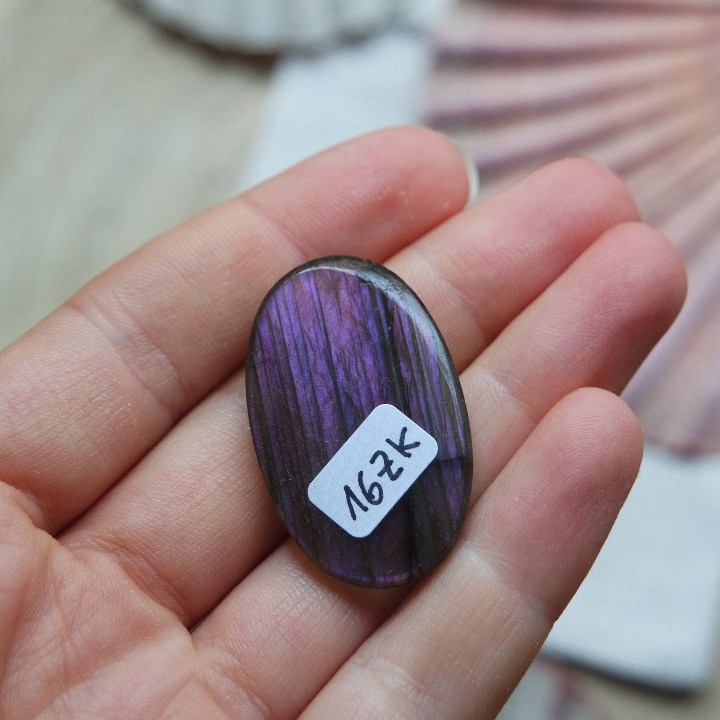 Lila Labradorit Cabochon ~ 16ZK