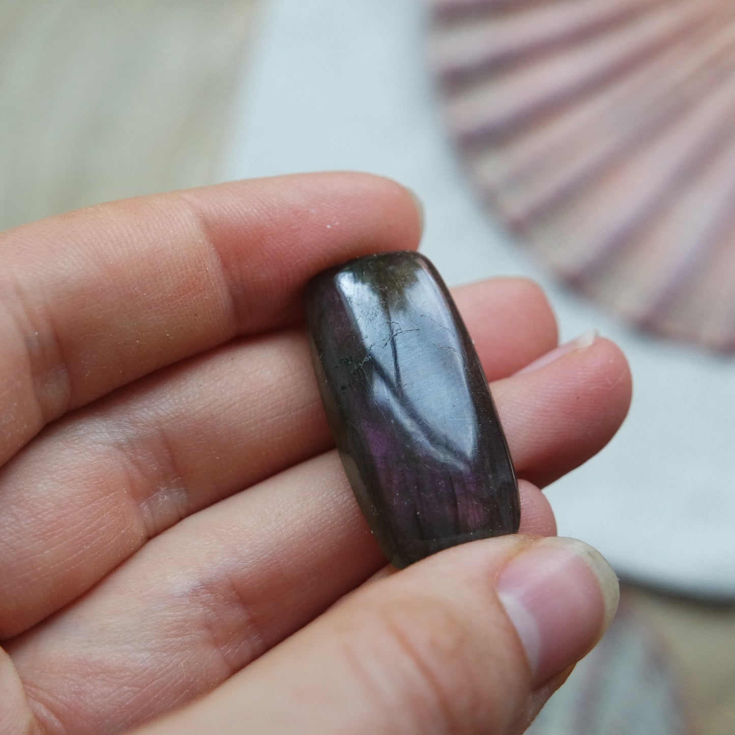 Lila Labradorit Cabochon ~ 16ZD