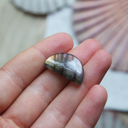 Lila Labradorit Cabochon ~ 7XE