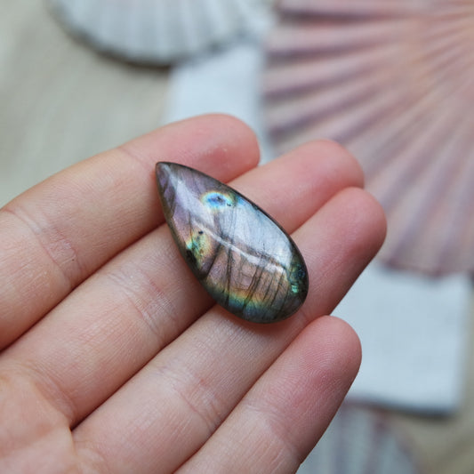 Lila Labradorit Cabochon ~ 12XC