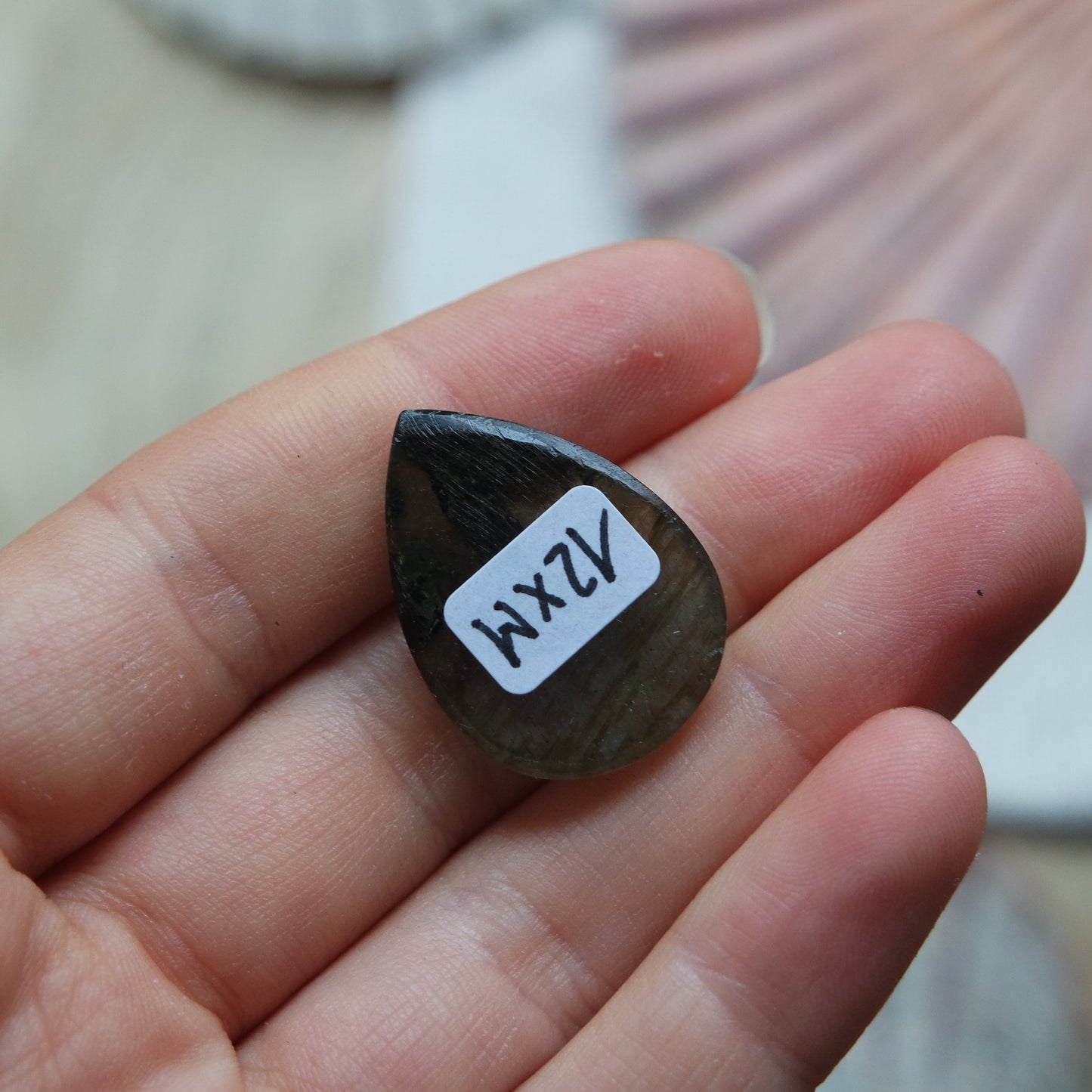 Lila Labradorit Cabochon ~ 12XM