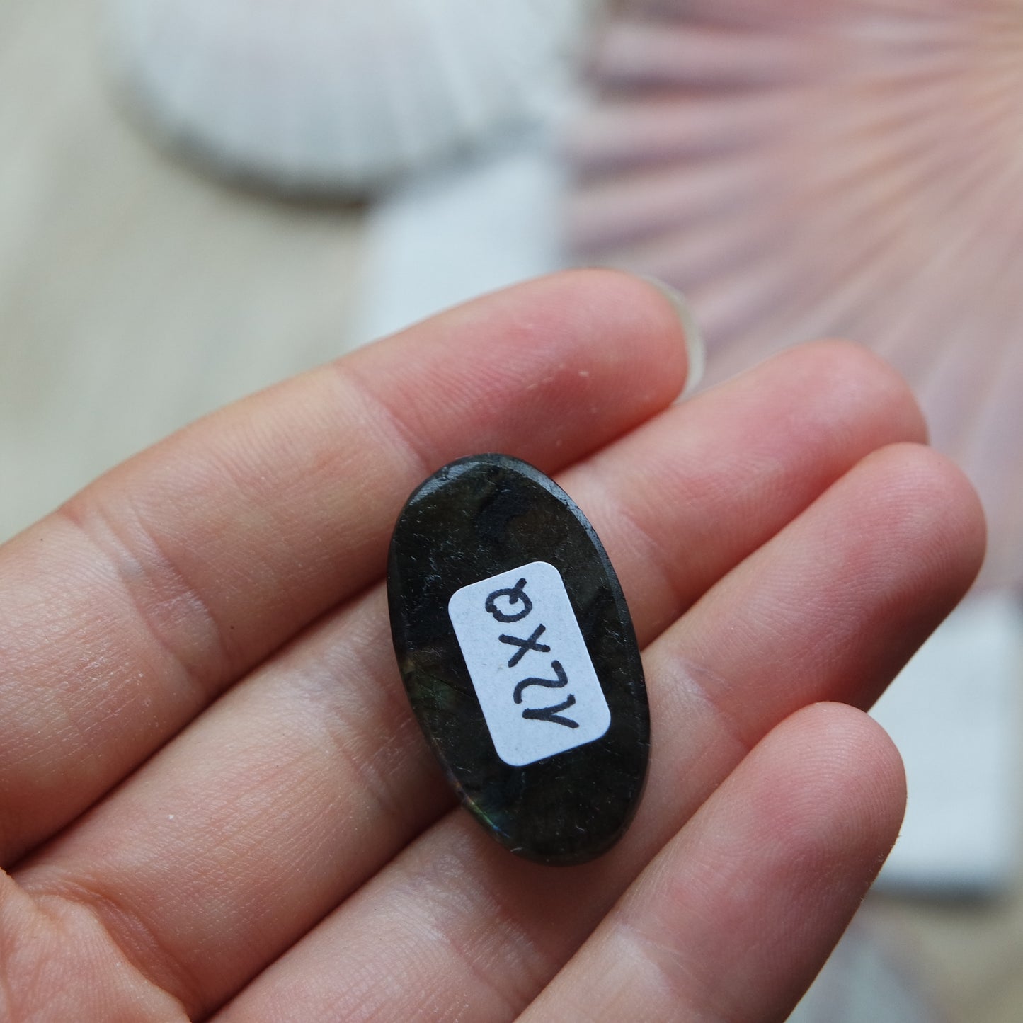 Lila Labradorit Cabochon ~ 12XQ