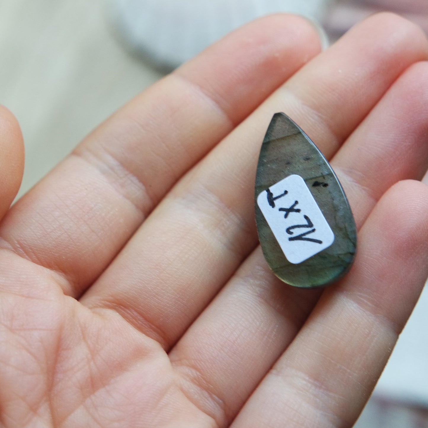 Lila Labradorit Cabochon ~ 12XT