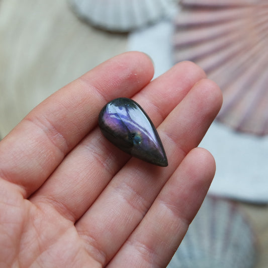 Lila Labradorit Cabochon ~ 12XW