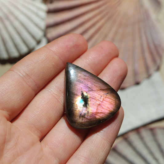 Lila Labradorit Cabochon ~ 28XC