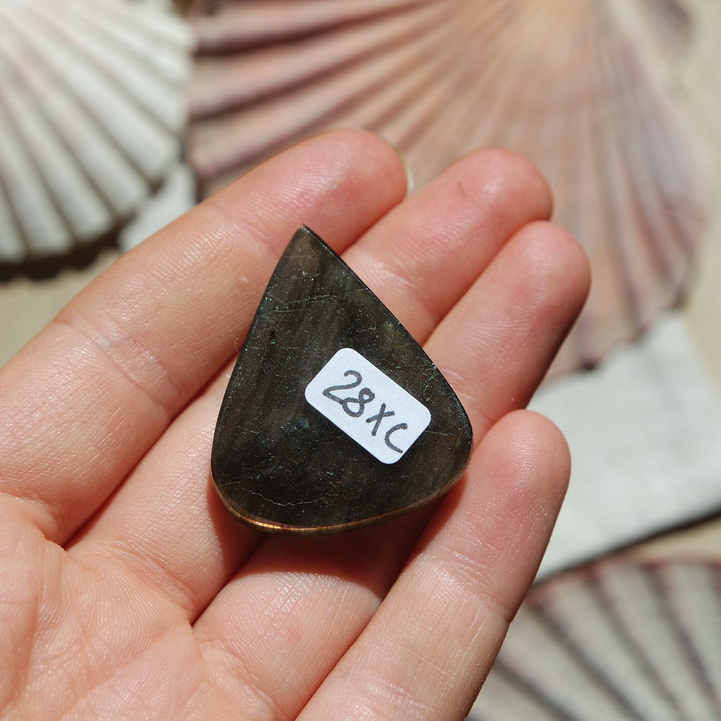 Lila Labradorit Cabochon ~ 28XC