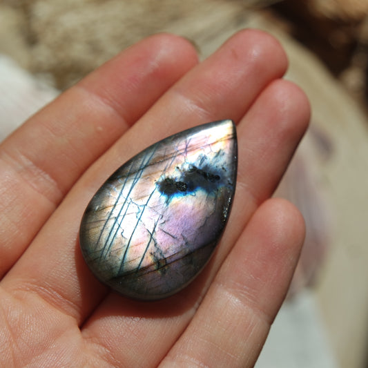 Lila Labradorit Cabochon ~ 28XM