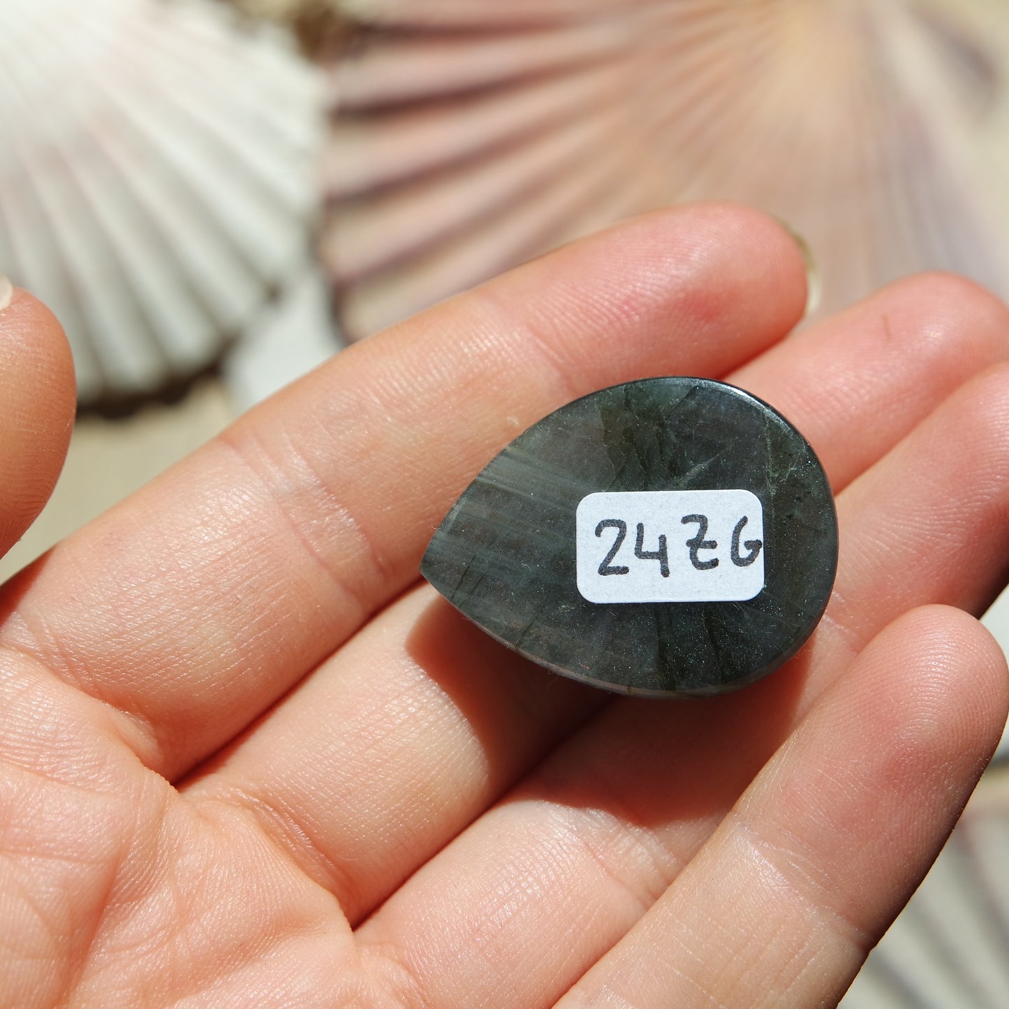 Lila Labradorit Cabochon ~ 24ZG
