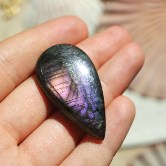 Lila Labradorit Cabochon ~ 24ZV