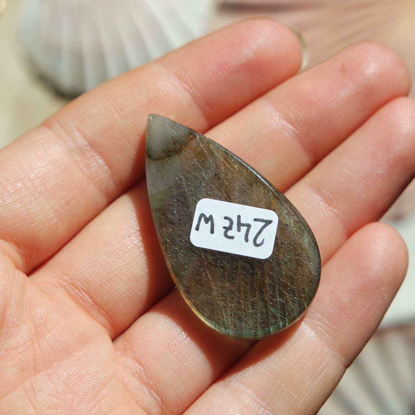Lila Labradorit Cabochon ~ 24ZW