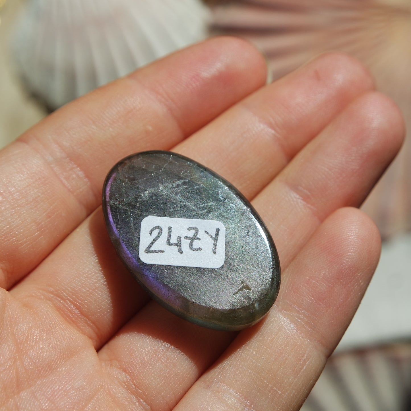 Lila Labradorit Cabochon ~ 24ZY