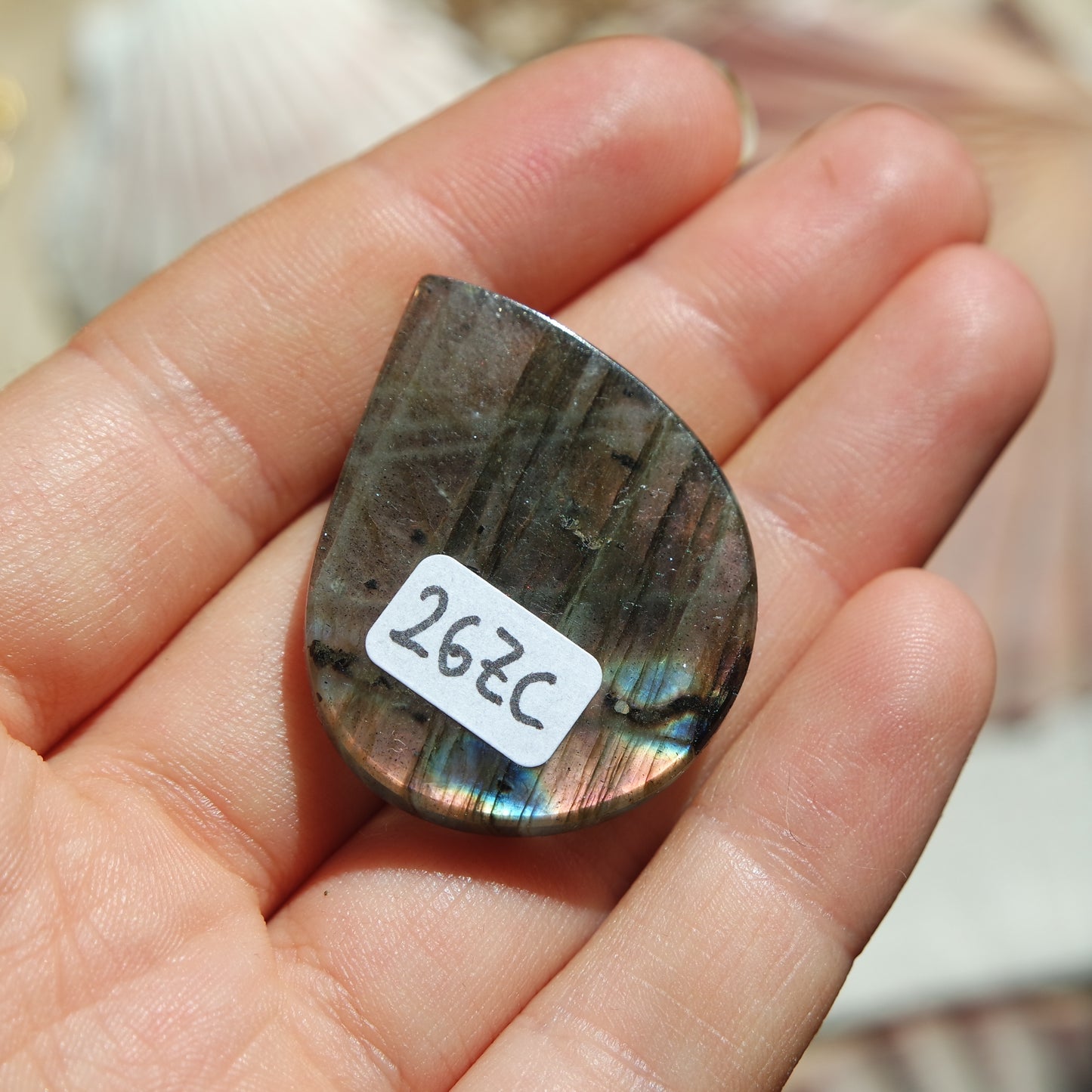 Lila Labradorit Cabochon ~ 26ZC