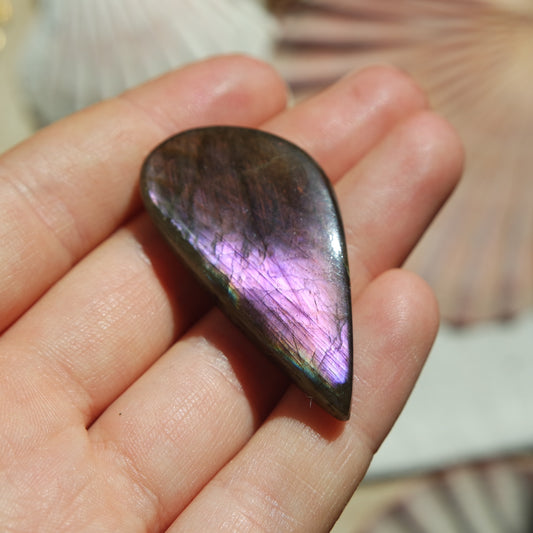 Lila Labradorit Cabochon ~ 26ZE