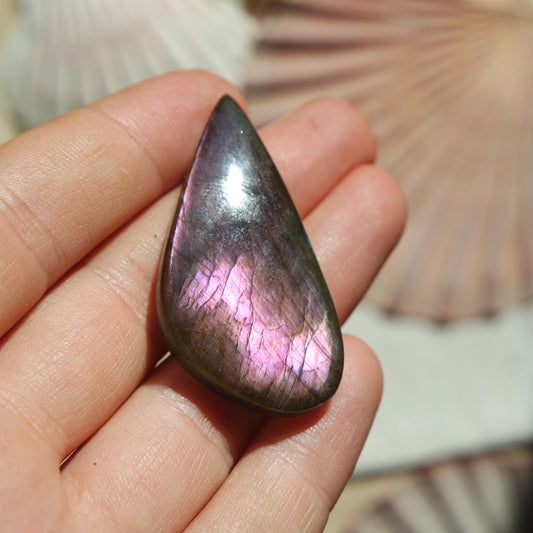 Lila Labradorit Cabochon ~ 26ZE