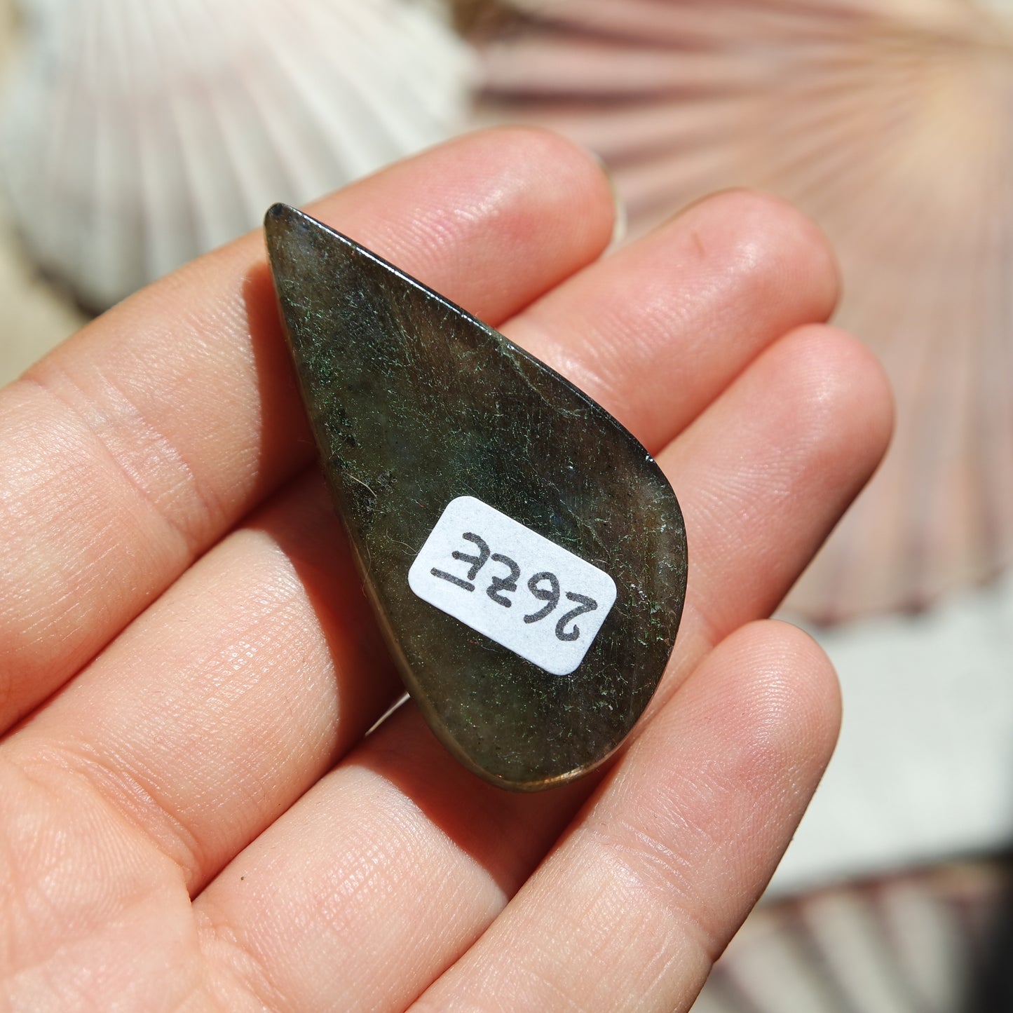 Lila Labradorit Cabochon ~ 26ZE